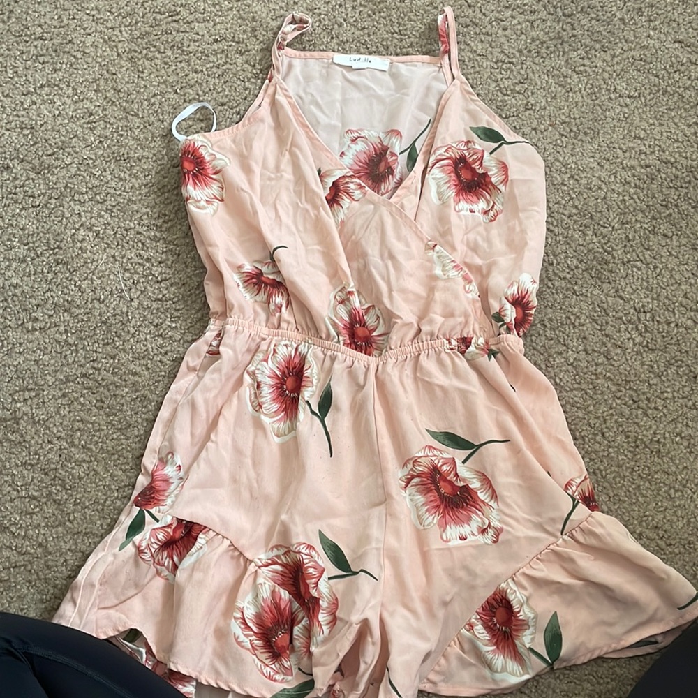 Lydelle romper perfect for summer